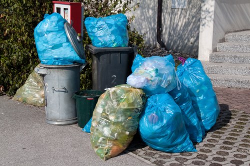 Residential rubbish collection in Southfields